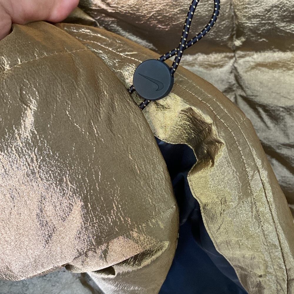 Nike Small SWOOSH JACKET Gold Metallic Puffer Shine with Hood! - Picture 9 of 10